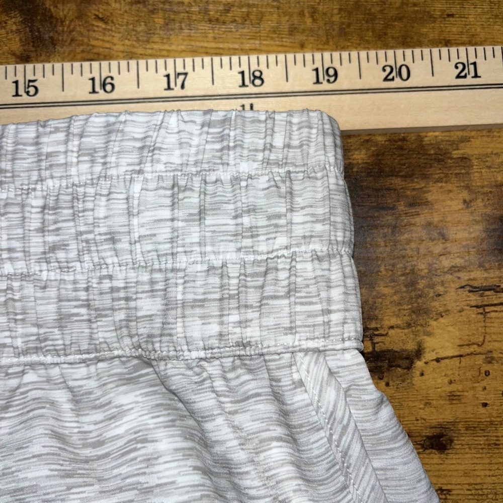 DSG Women's 3" High Rise Waistband Lined Shorts 2X XXL NWT Heather White - Picture 6 of 7